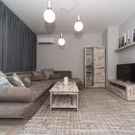 Fashionable 1Bd Flat In The Centre Of Plovdiv Apartment ภายนอก รูปภาพ